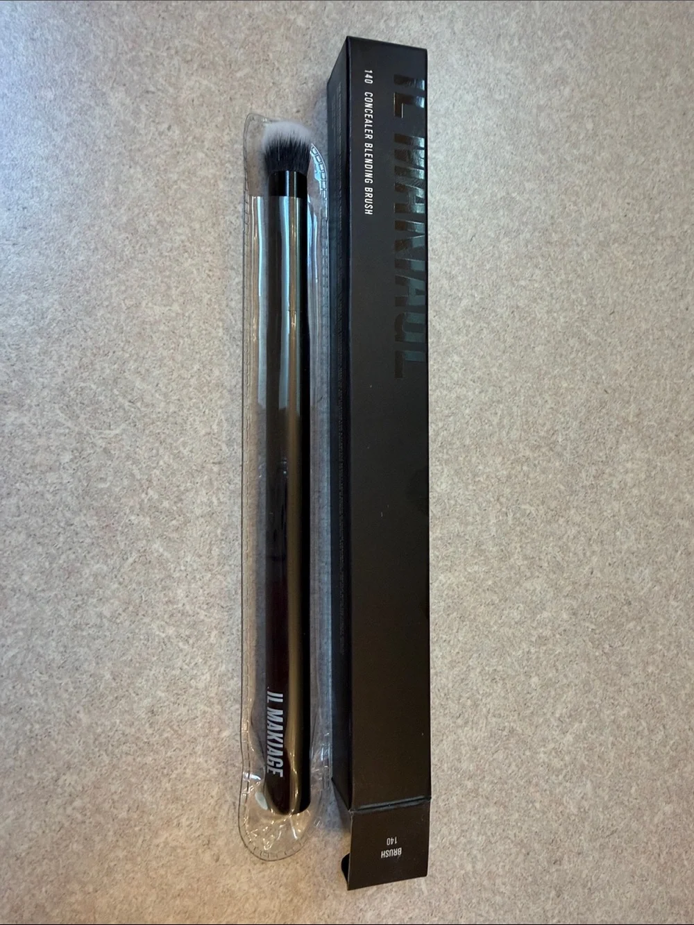 IL MAKIAGE 140 Concealer Blending Brush NIB